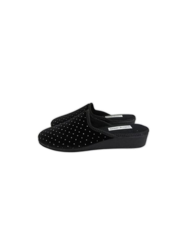 black slippers no back small heel