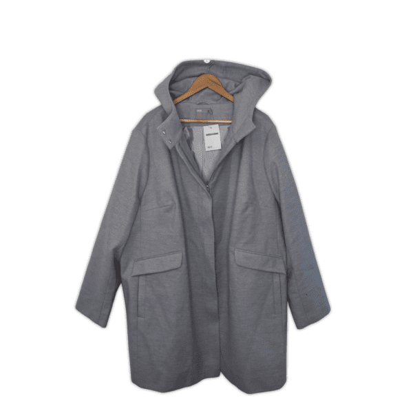 A modern style hooded coat featuring a center front zip close, front patch pockets and inseam pockets. 3XL